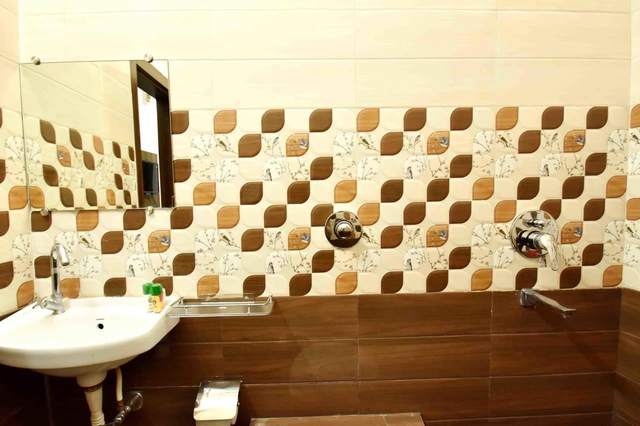 Hotel Hori Palace Ujjain Esterno foto